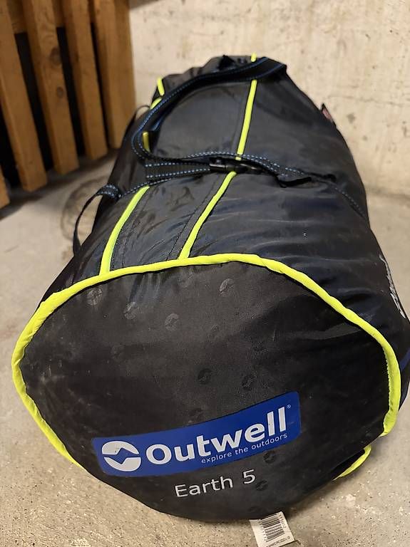 Outwell Zelte: Outwell Earth 5 – Gebraucht aus St. Gallen von lei_529d