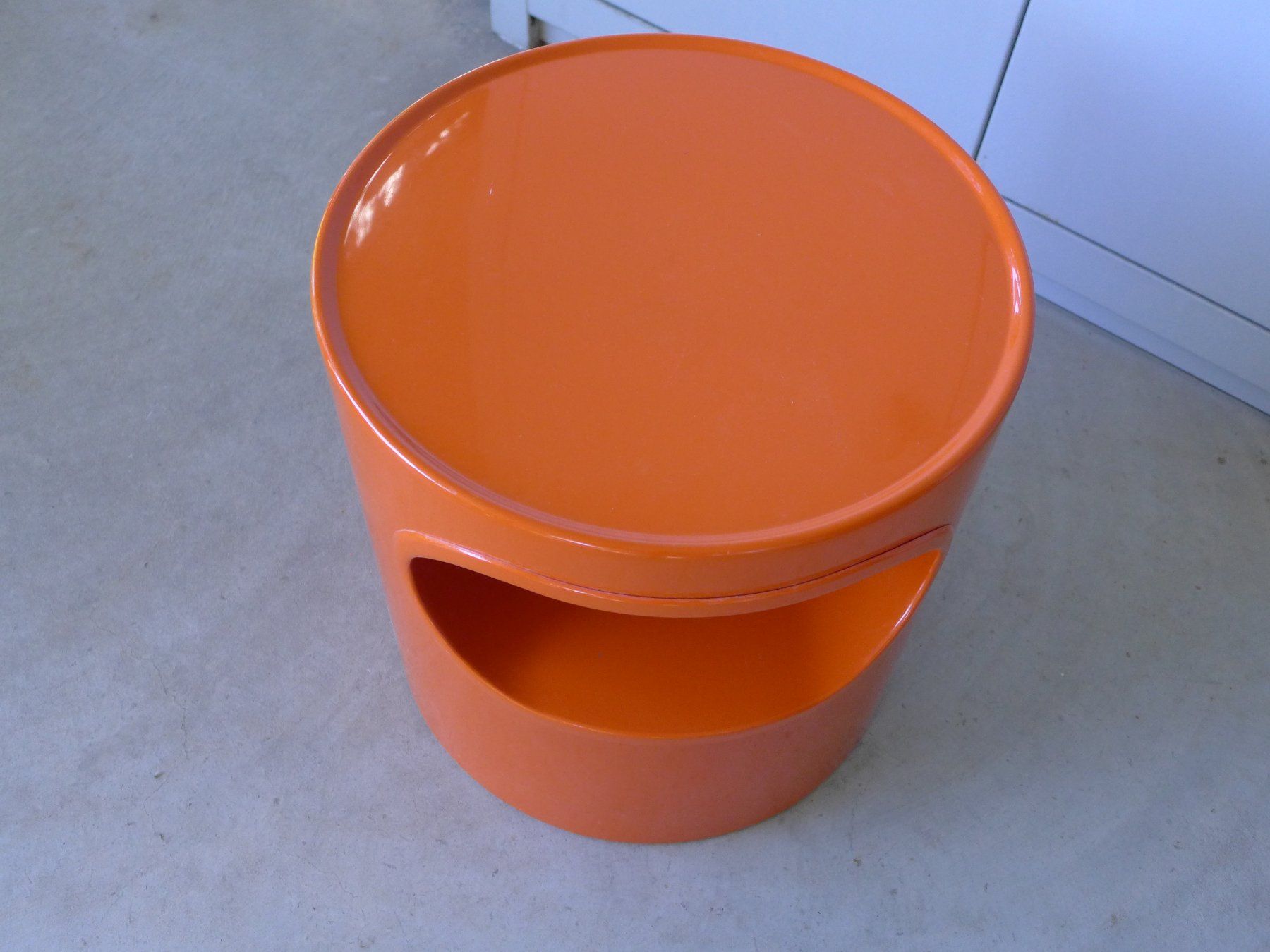 Comodini: Beistelltisch, Kunststoff, Orange – Usato da Uster venduto da frrol 4