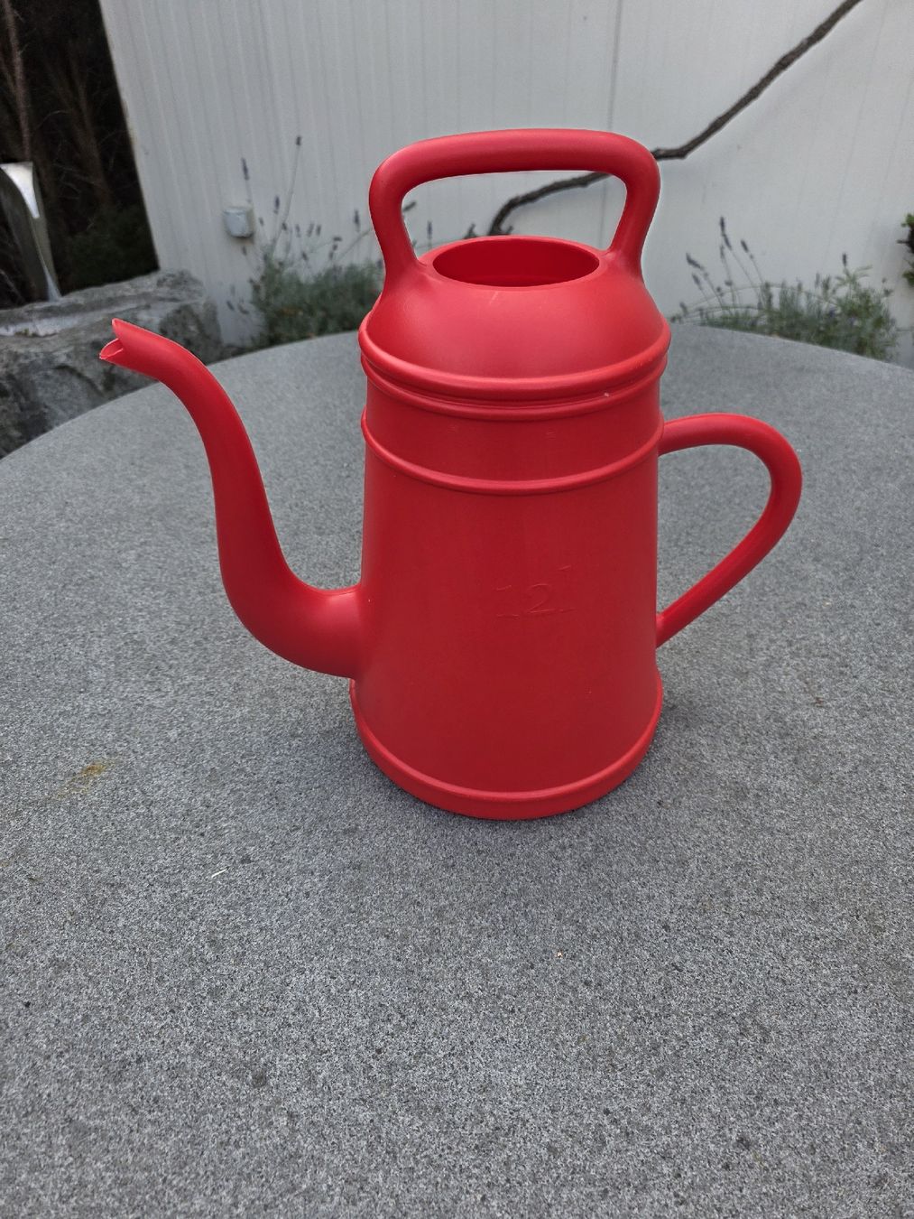 Humidifier & Arroser: Giesskanne rot 12 Liter – D'occasion à Alberswil par mario889