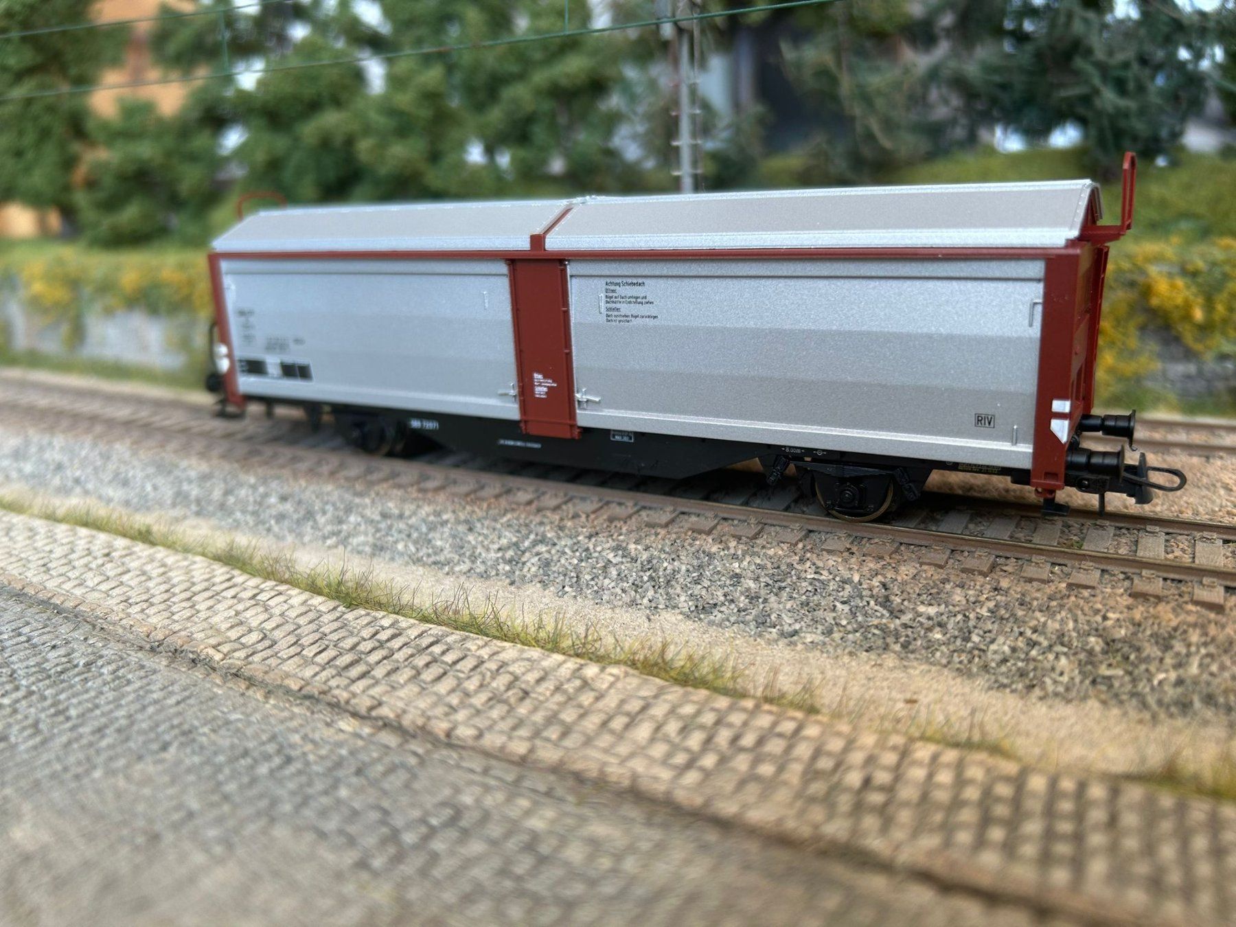 Roco Modellini di ferrovie: Roco 66340, SBB Schiebedachwagen mit Schiebewänden – Nuovo e nell'imballaggio originale da Yverdon-les-Bains venduto da far_cs8v 1