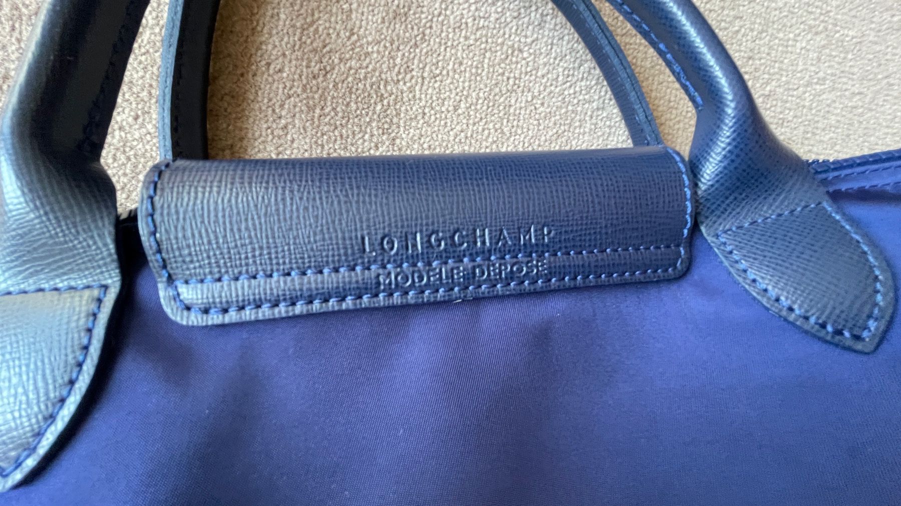 Longchamp Borse da donna: Sac Longchamp bleu marine, modèle Le Pliage – Usato da Jussy venduto da Retrove 3