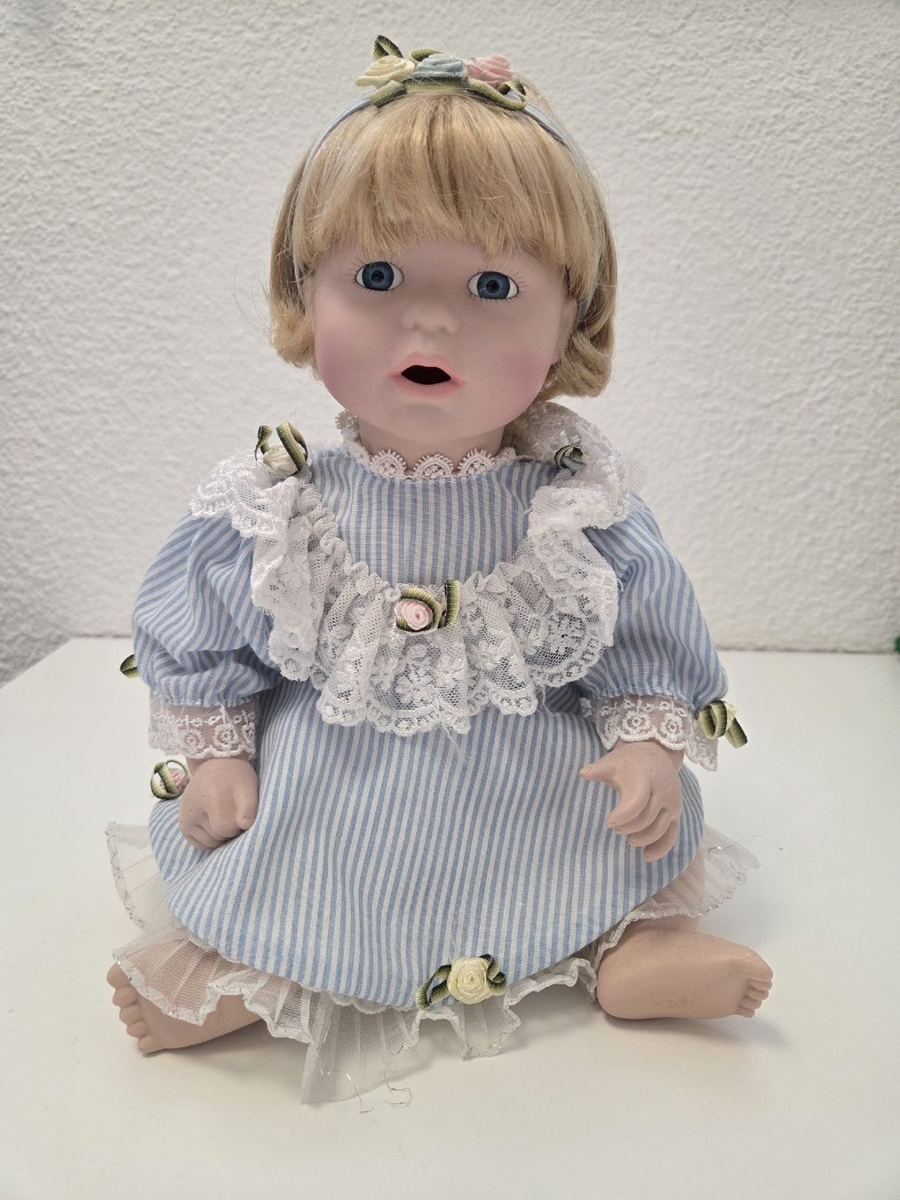 Puppen: Porzellan Puppe  – Gebraucht aus Rümlang von yul_6cbm
