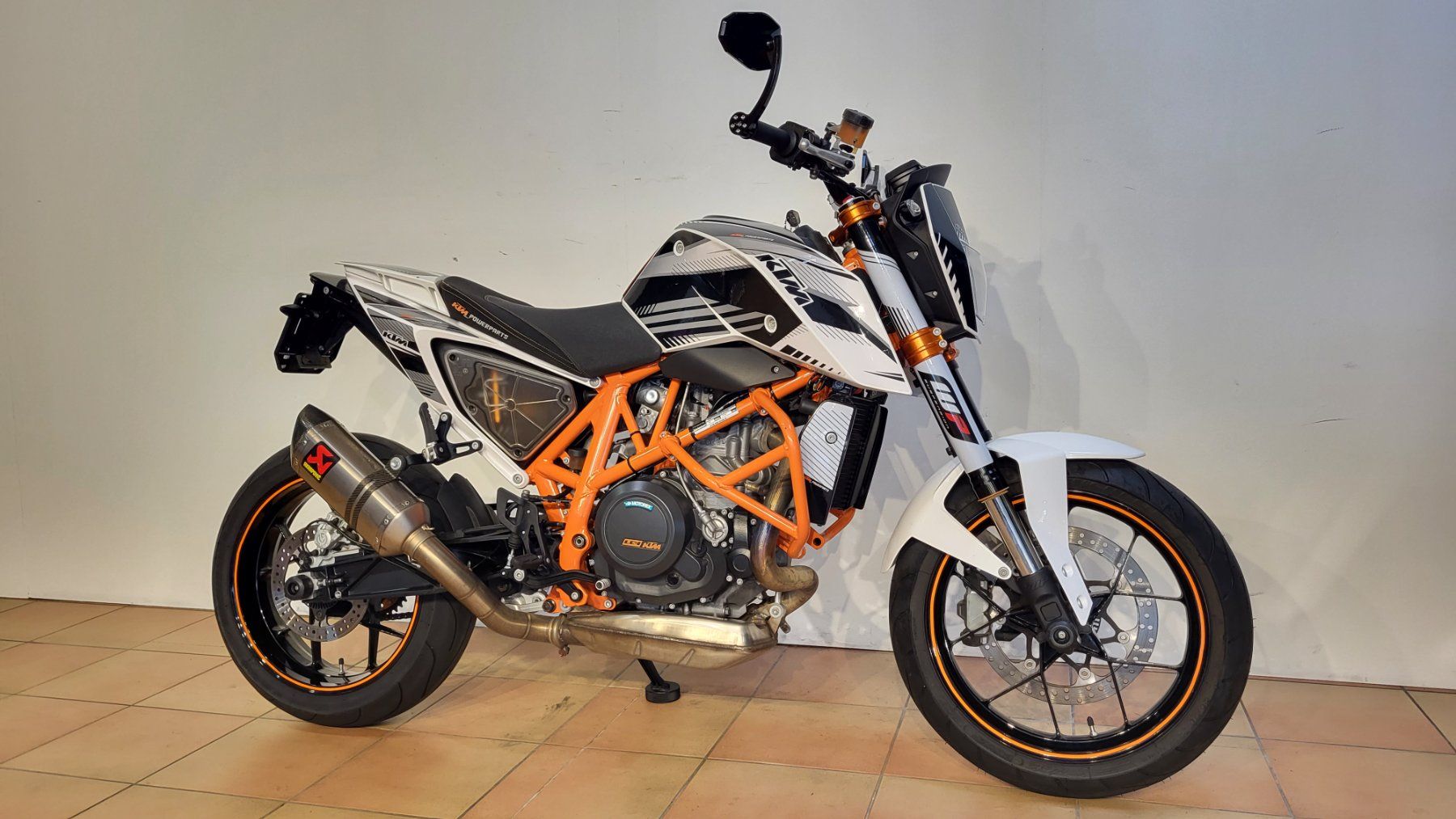 KTM Strada: KTM 690 Duke R ABS – Usato da Tägerschen venduto da Moto-Welt 2