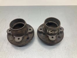 Für MG MGA: 2 vordere Radnaben für Metallräder