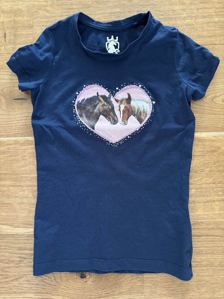 Blouses, T-shirts & Tops: T-Shirt Rössli – D'occasion à Würenlos par Ashley24