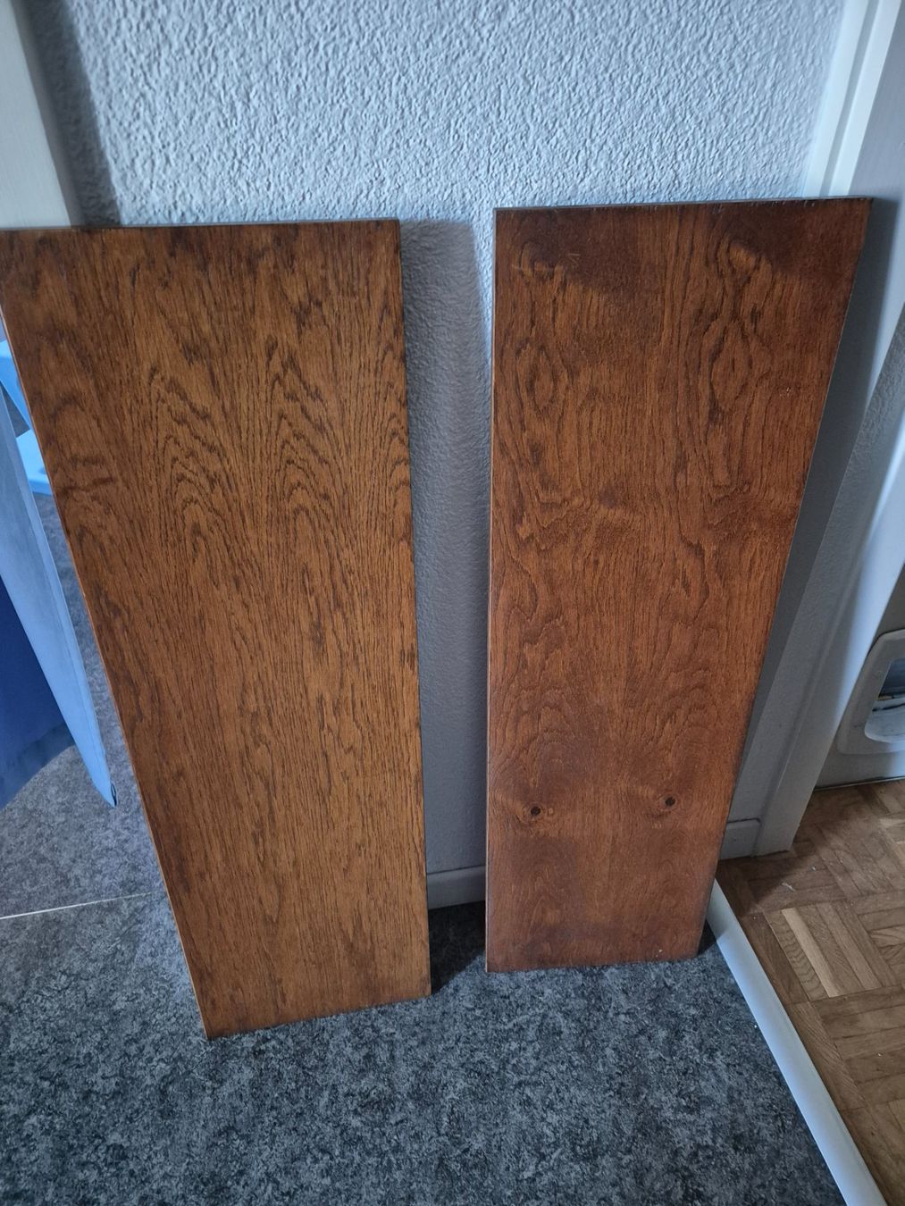 Articles en bois: 2 Holzbretter / Tablare echt Holz – D'occasion à Egerkingen par Castel77 2