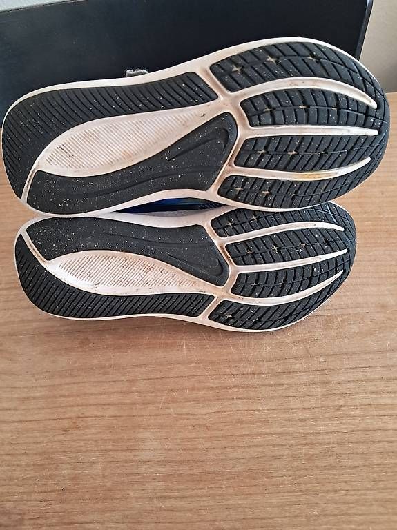 Nike Scarpe per ragazzi: Turnschuhe / Sneaker Nike Gr. 31 – Usato da Ipsach venduto da ginko24 4