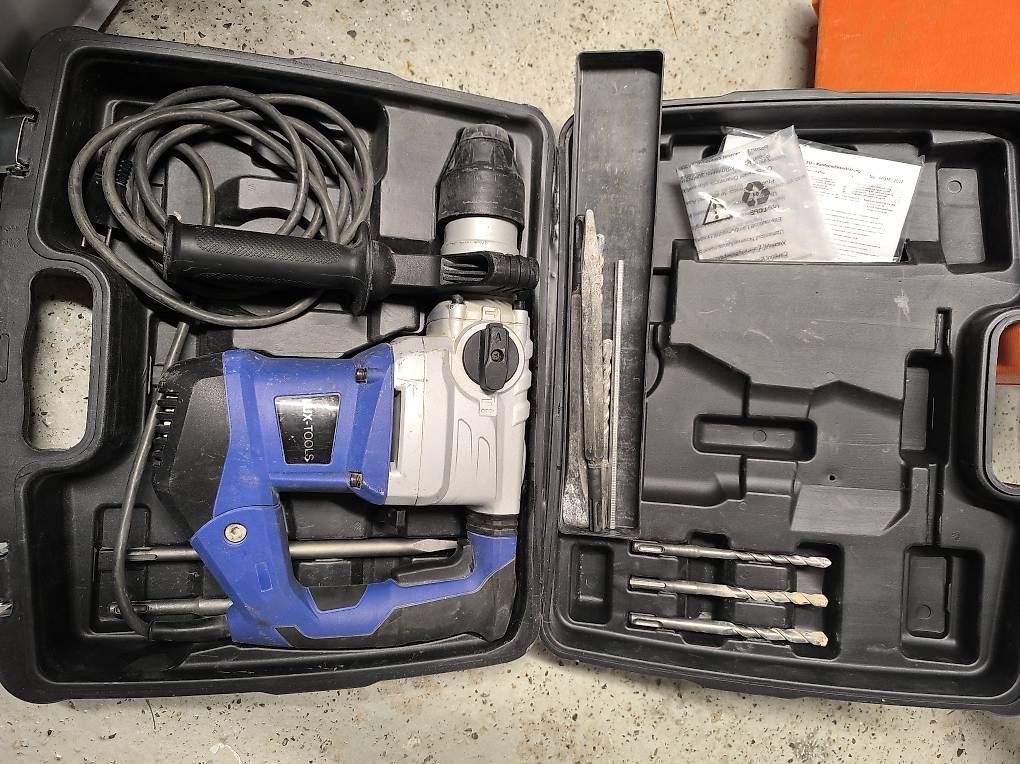 Alle Werkzeuge: Bohrer/Hammer  – Gebraucht aus St. Gallen von rac_8n8q
