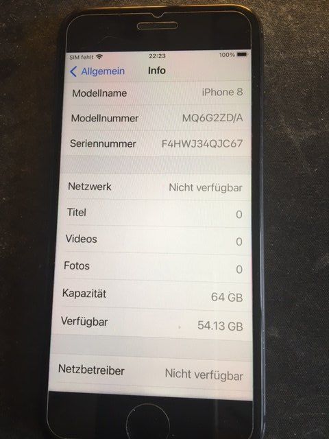 Apple Telefoni cellulari / Smartphones: iPhone 8, 64GB – Usato da Tennwil venduto da Woodbird0 1