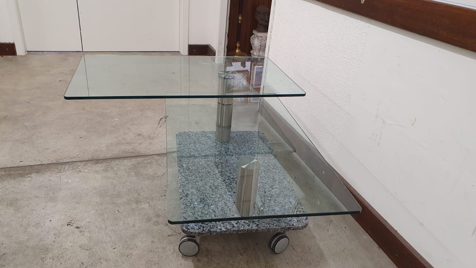 Meubles TV: TV MÖBEL GLAS AUF ROLLEN – D'occasion à Dietikon par brocki-eyra 1