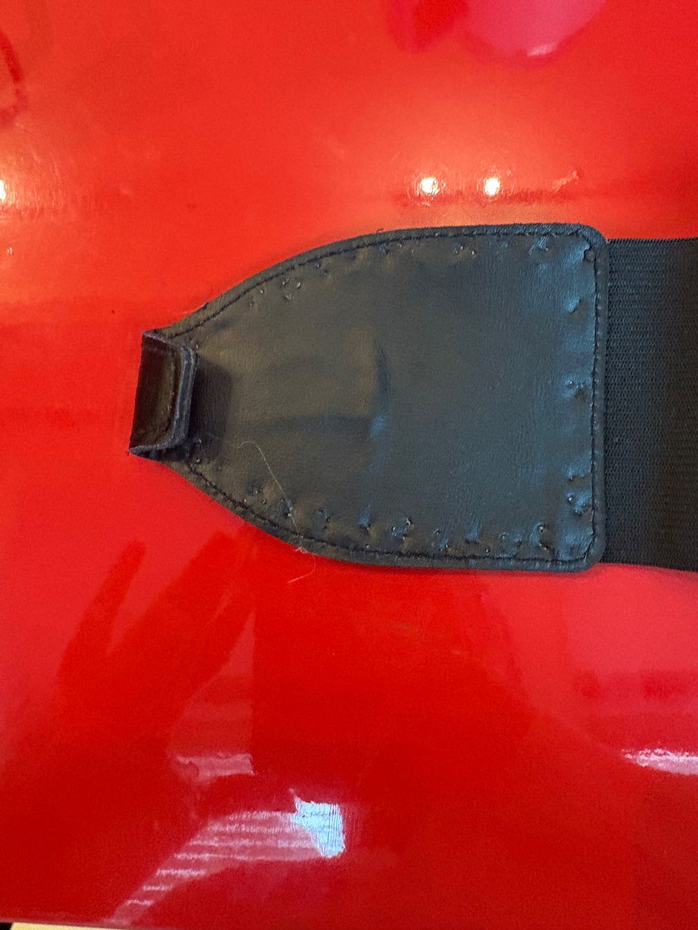 Gürtel: Ceinture élastique noire avec détails cloutés – Gebraucht aus Lausanne von milou201619 1