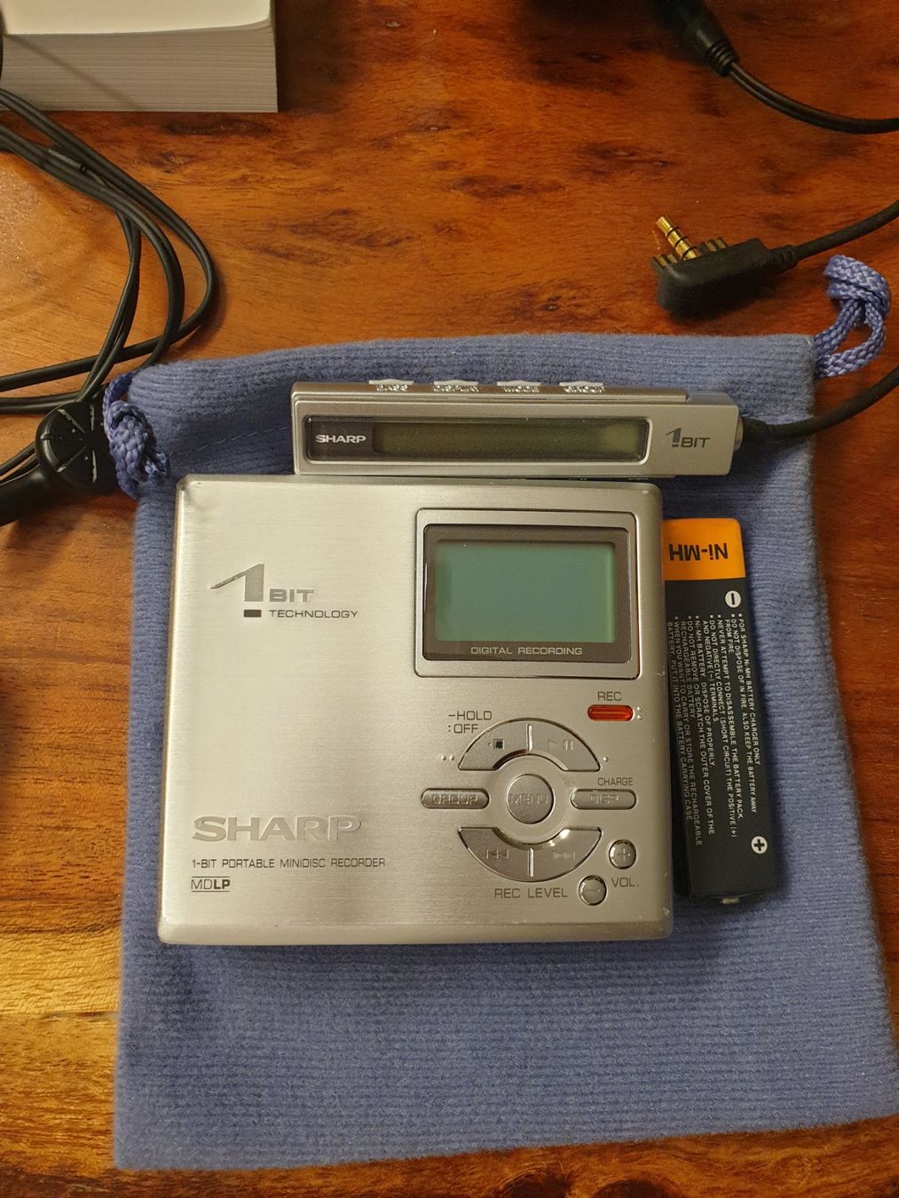 Minidisc: Minidisc Sharp MD-D470H mit div. Zubehör – Gebraucht aus Rain von chesz 1