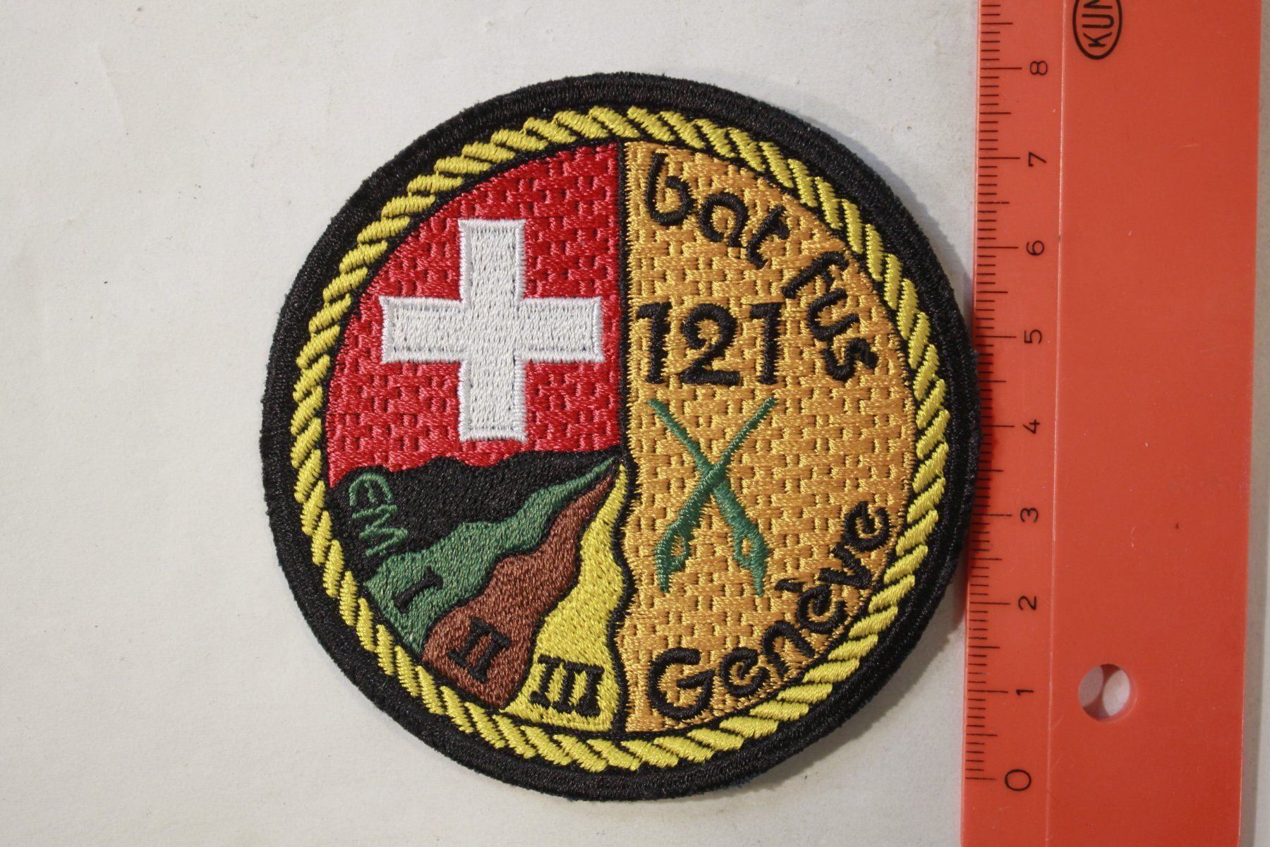 Schweizer Armee Plaketten & Abzeichen: bat 121 – Gebraucht aus La plaine von 7A6T2ME