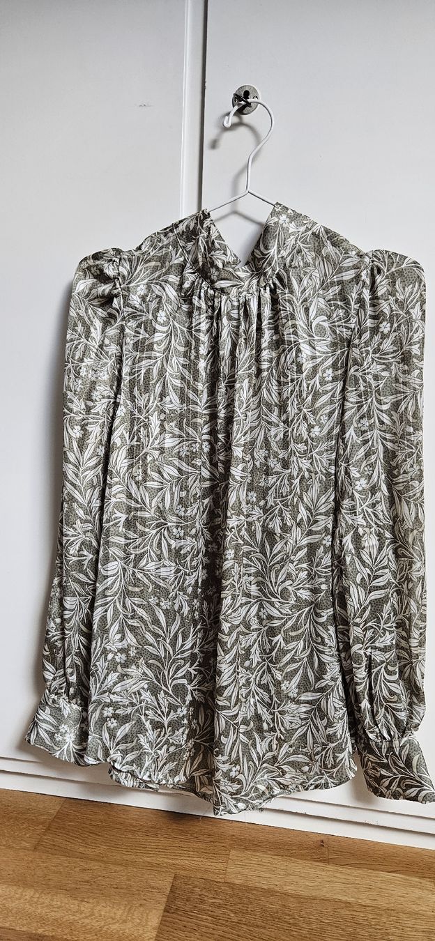 H&M Camicette: Bluse h&m Grösse M – Usato da Rombach venduto da ThriftBetter