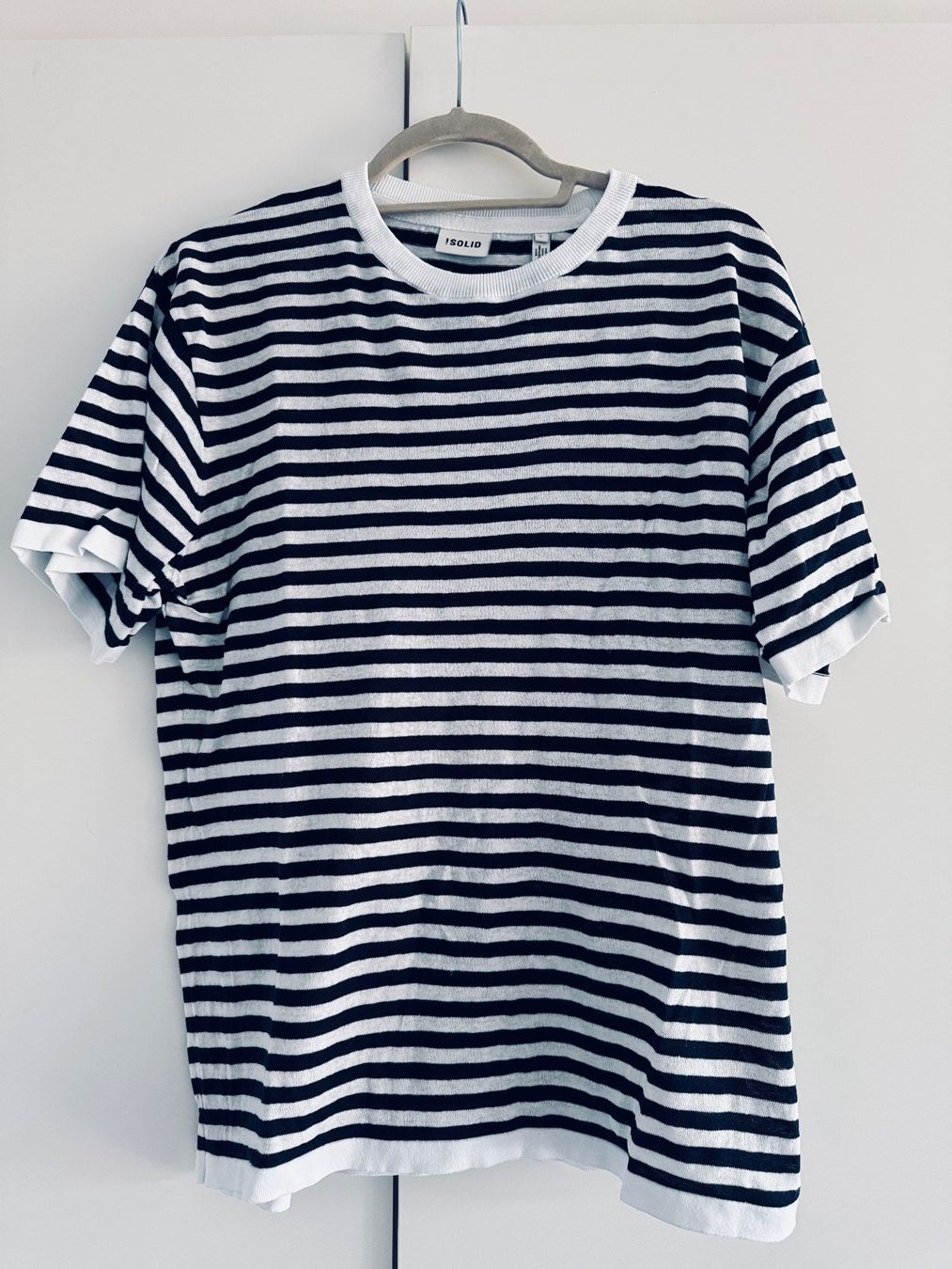 T-shirt: SOLID T-Shirt Schwarz Weiss Gestreift Gr. L – Usato da Ennetbaden venduto da DanielCPH