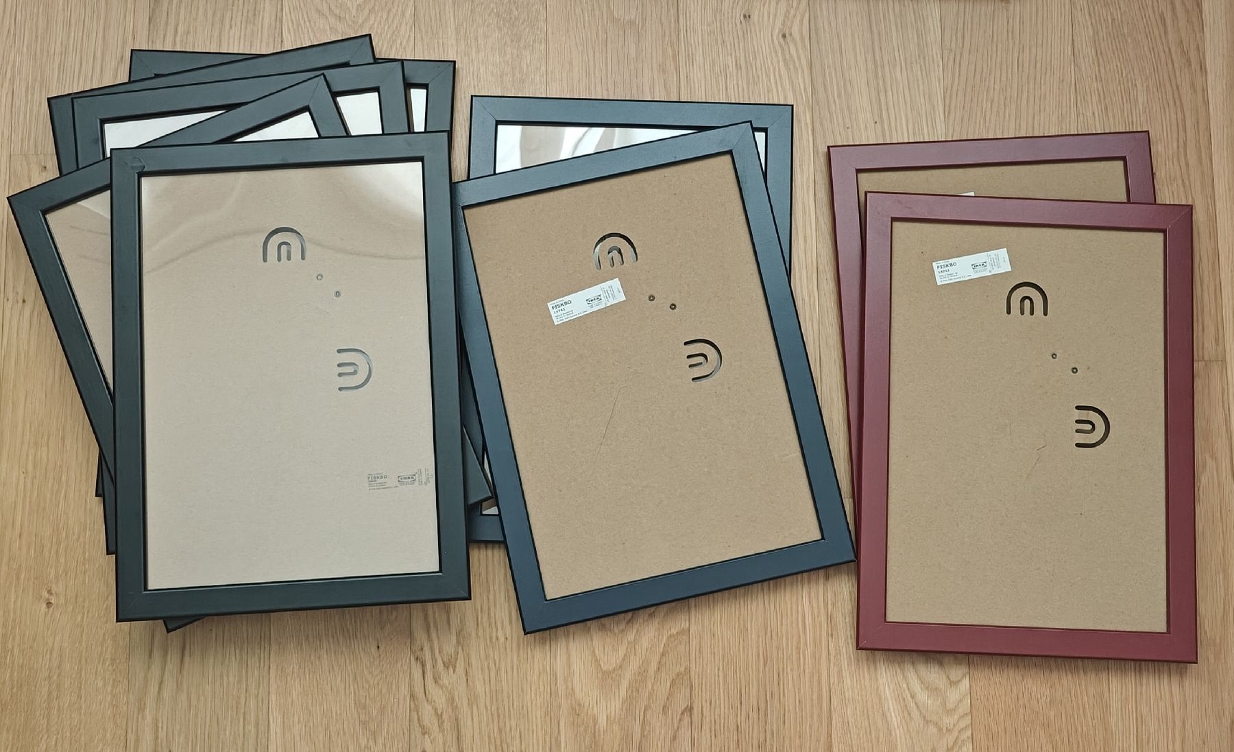 Ikea Cornici: Various frames FISKBO noir 21x30 cm – Usato da Hedingen venduto da oli_jhl5