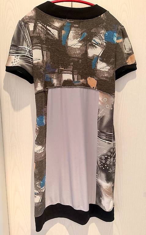 Vestiti: M.R Jersey-Kleid im Patchwork-Look Silber-Applikation Gr. M – Usato da Schindellegi venduto da Moom1402 1