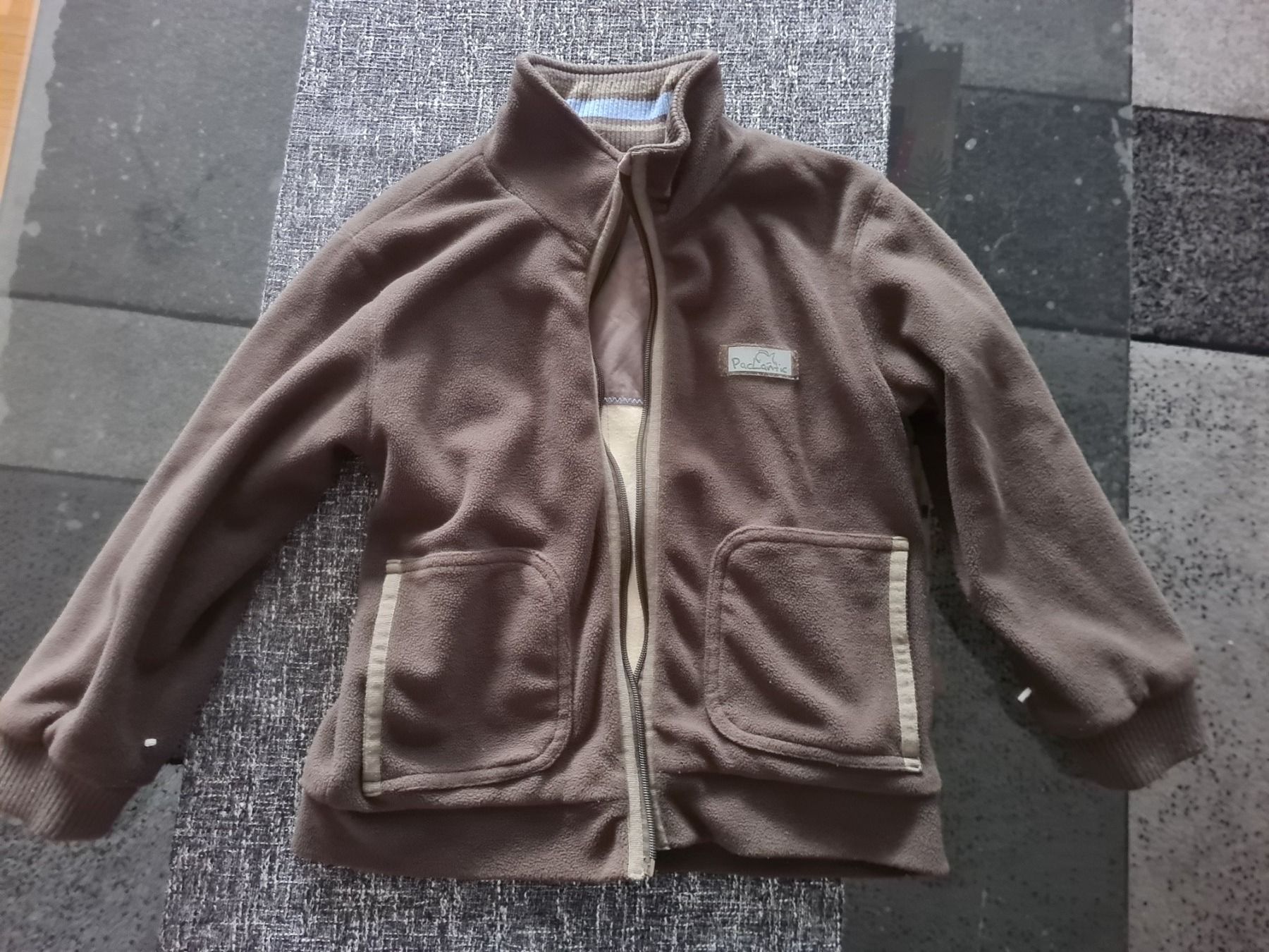 Maglioni & Felpe: Warm gefuttert Pulli 128 – Usato da Biel/Bienne venduto da KatarinaFilip 4