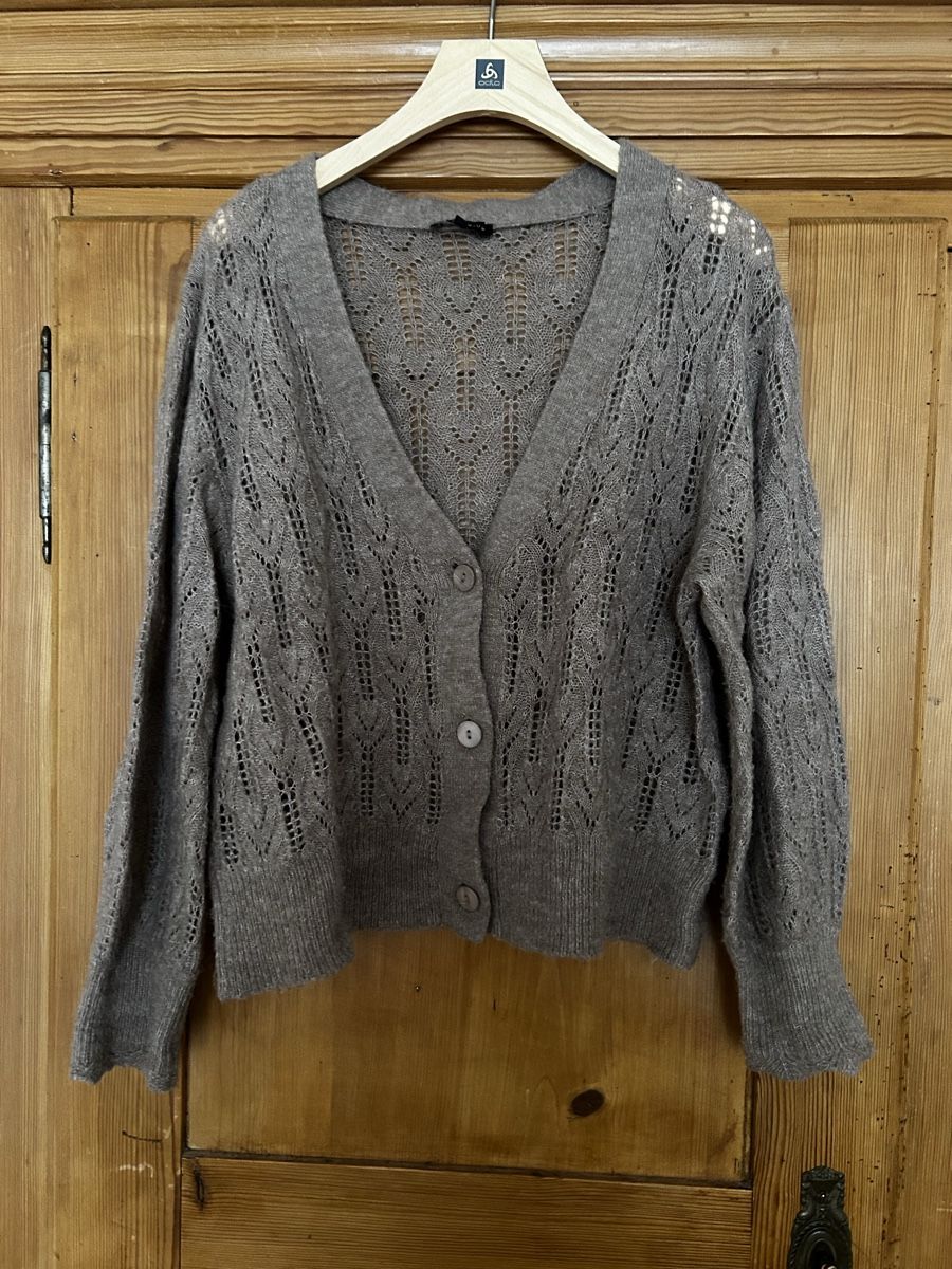 C&A Jacken: Feine warme Strickjacke M – Gebraucht aus Winterthur von Sunshineandrain