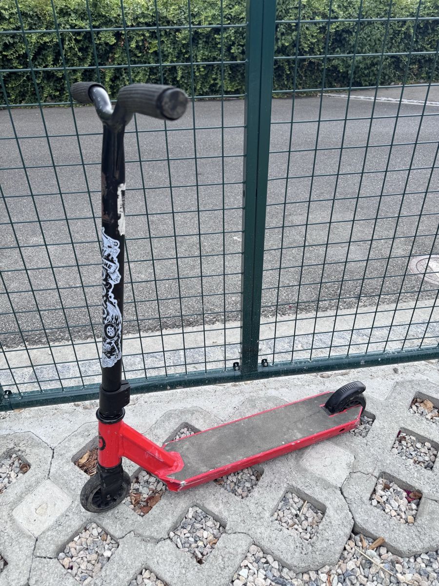 Decathlon Fahrzeuge für Kinder: Trottinette  – Gebraucht aus Yverdon-les-Bains von cam_n5vv