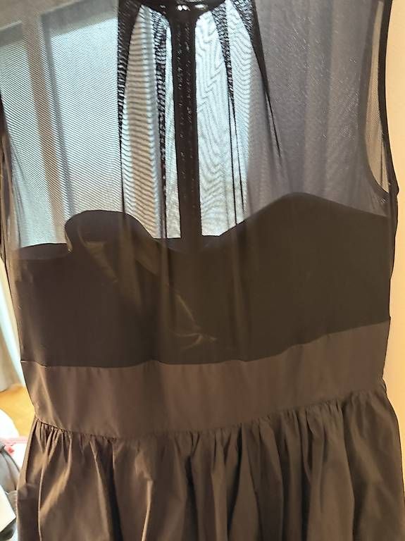 Vestiti: Abendrobe von Swing – Usato da Eppenberg venduto da Ferientiger 1
