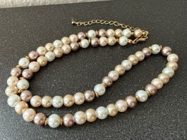 Vintage Cremefarbene und rosa Perlenkette