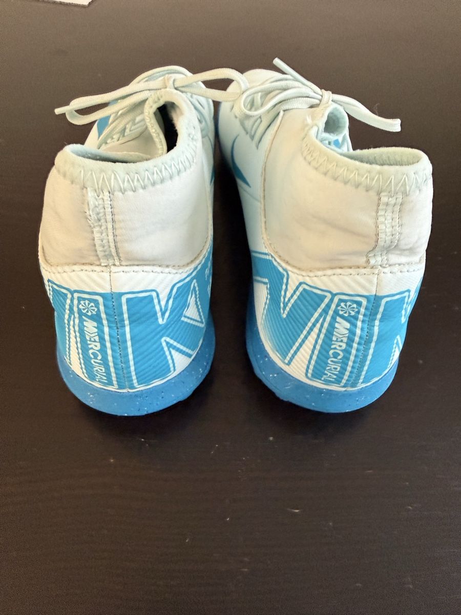 Nike Scarpe per ragazzi: NIKE Hallenturnschuhe Gr. 40 – Usato da Altendorf venduto da karlheinz03 3