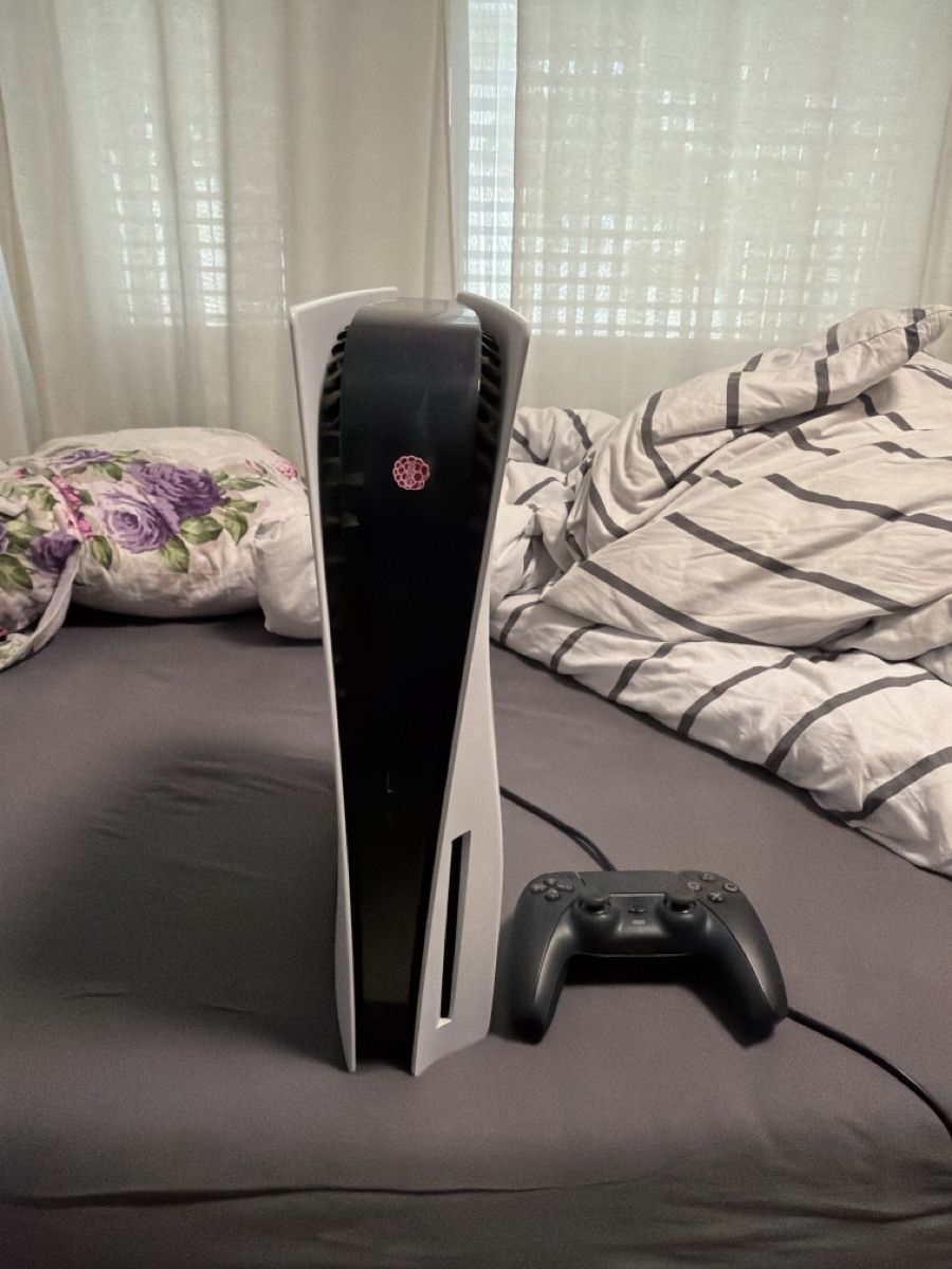 Sony Konsolen: Playstation 5 Konsole mit Controller guter Zustand – Gebraucht aus Amriswil von BurOez