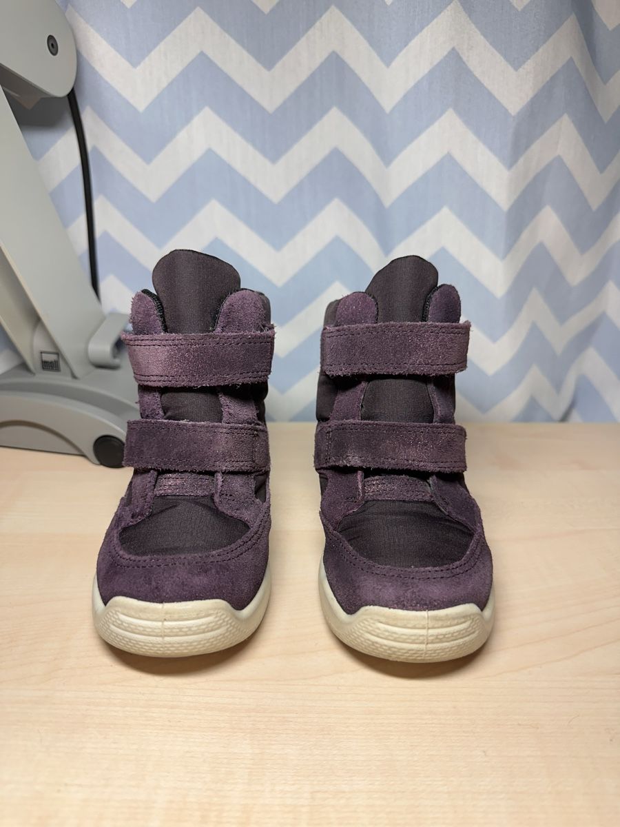 Chaussures garçon: ECCO Winterschuhe Gr. 24, Goretex – D'occasion à Zürich par Lena.17 1