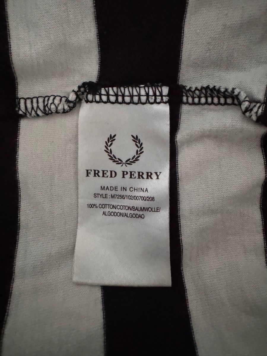 Fred Perry T-shirt: Fred Perry T-Shirt Gr. S – Usato da Frauenfeld venduto da Reto89 4