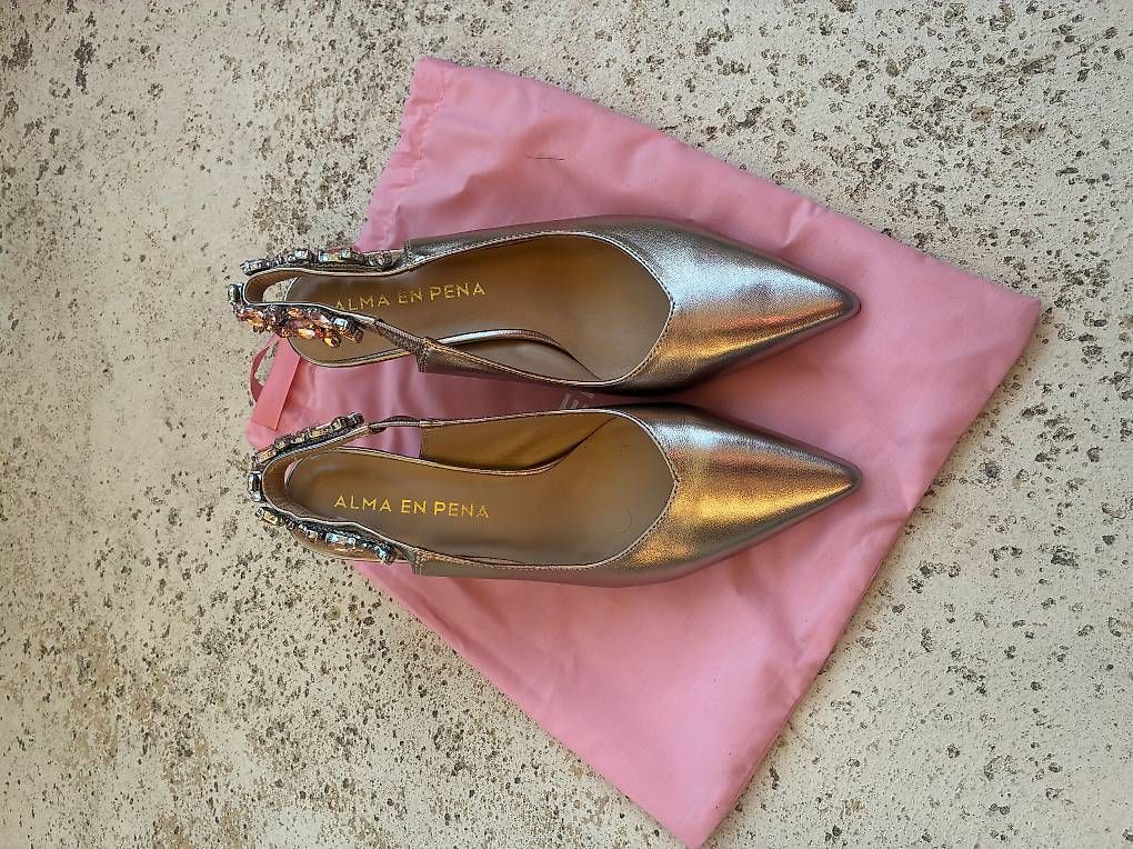 Chaussures femmes: Chaussures à talons – Neuf (Voir description) à Bussy FR par laumar01