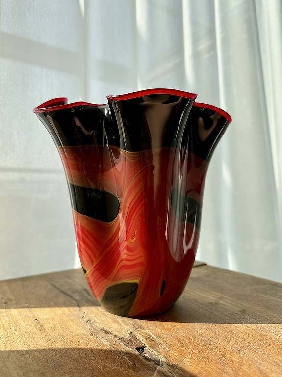 Vasen & Gefässe: Schwarz rote Fazzoletti Vase – Gebraucht aus Zürich von cle_7zph 1