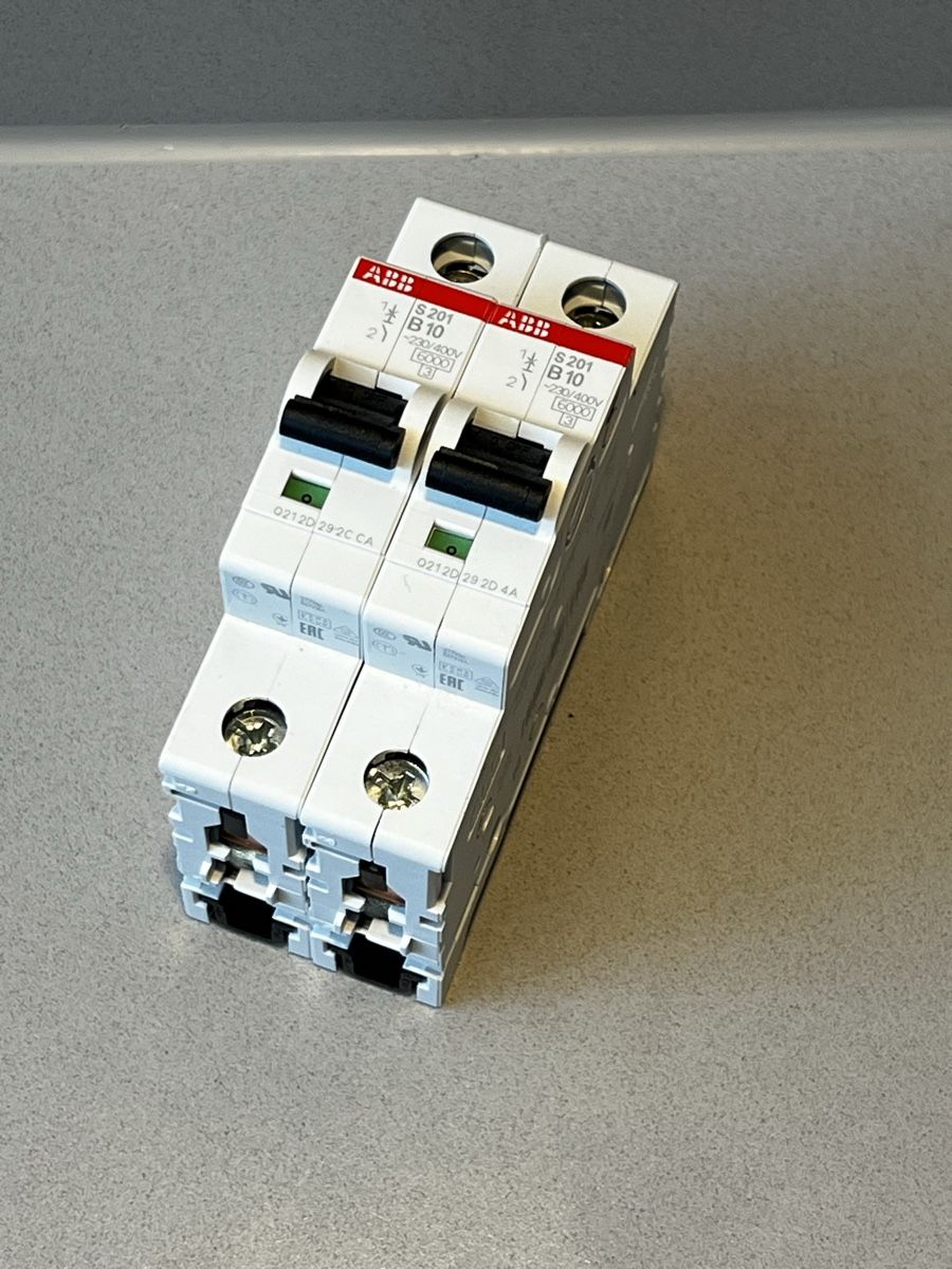 Lampade: 2Stk. ABB LS Typ B10, S201, neu. – Nuovo e nell'imballaggio originale da Stäfa venduto da FinTonic