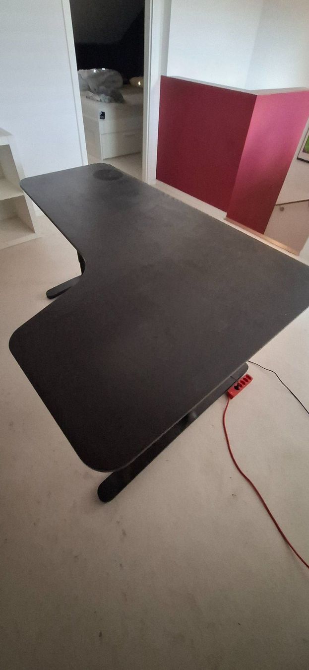 Scrivanie: bureau IKEA – Usato da Chancy venduto da dave58v 2