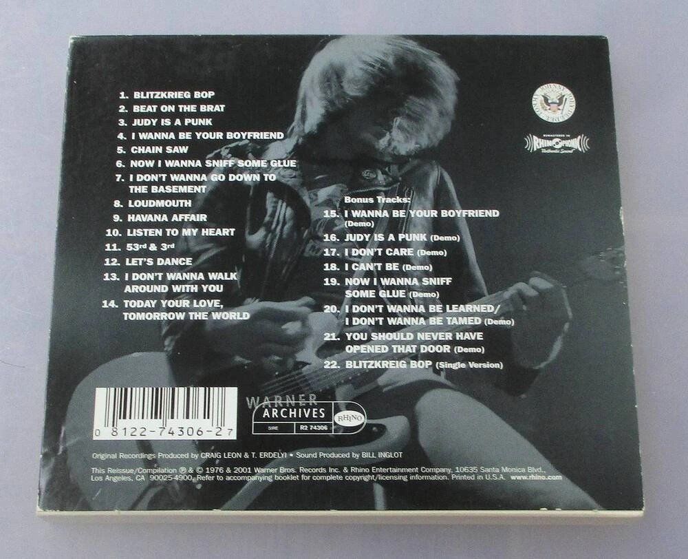 CD: RAMONES - Ramones - Remastered + Bonustracks – Usato da Wattwil venduto da Muriel11 1