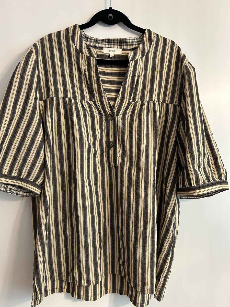 Blusen: Damen Bluse Verse gestreift Kurzarm  – Gebraucht aus Wettingen von Trini16