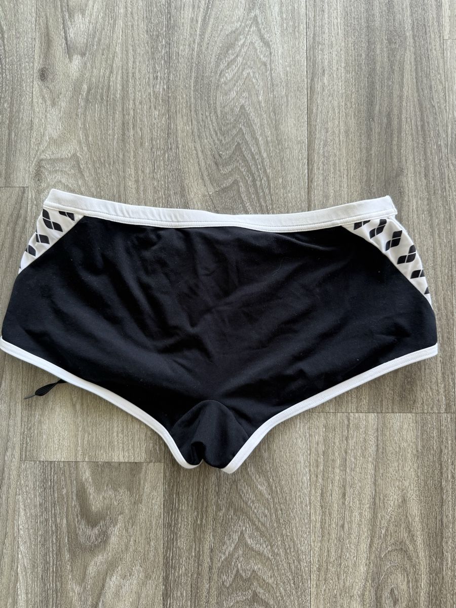 Arena Caleçons de bain: Arena Trainingsbadehose Grösse D6 – D'occasion à Tägerwilen par Bichito4 1