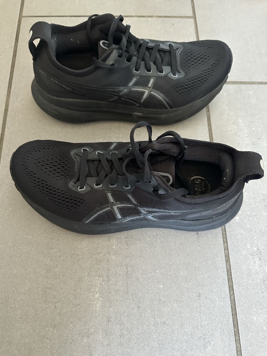 Asics Scarpe da uomo: Asics Kayano 32 Grösse 40 schwarz  – Usato da Zürich venduto da Rania68 3