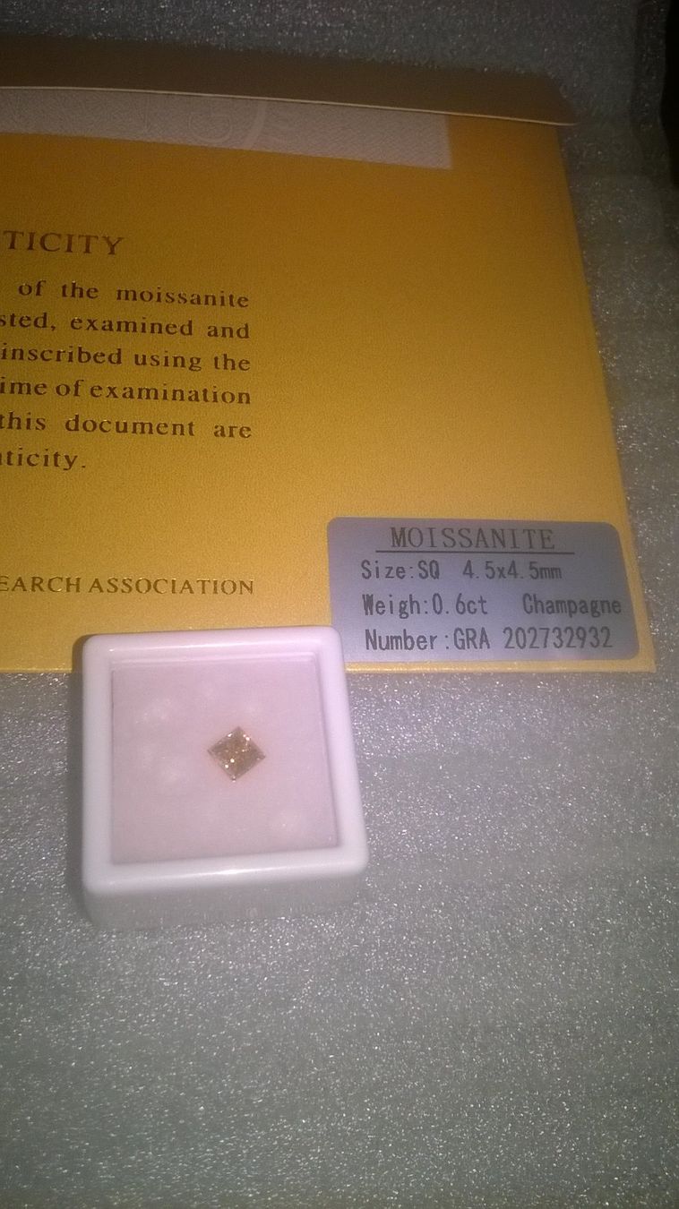 Pietre preziose: ECHT DIAMANT,,,GELB FARBE,,,0.6CT,,,VIERECKIG – Nuovo (secondo la descrizione) da Basel venduto da bijoutrie_4 2