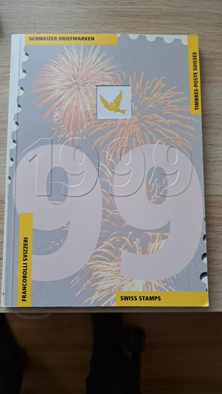 Tutti i francobolli: Schweizer Briefmarken Jahresbuch 1999 – Nuovo (secondo la descrizione) da Strengelbach venduto da zruktsnre45
