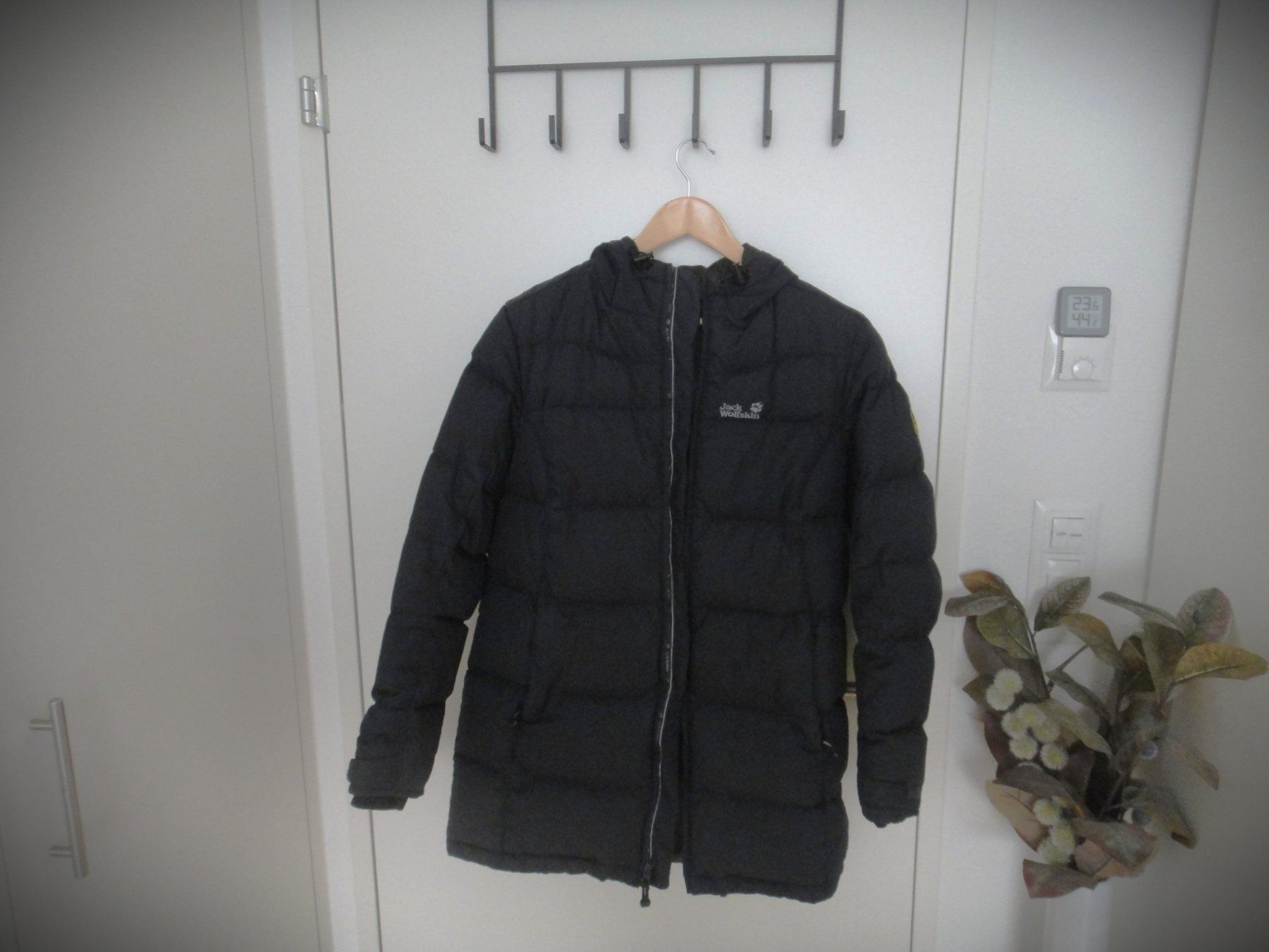 Jack Wolfskin Vestes: Jack Wolfskin Daunenjacke – D'occasion à Basel par Deutsch