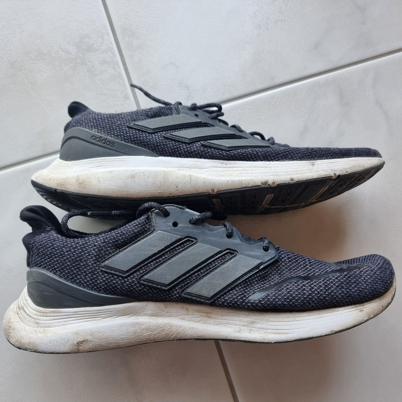 Adidas Scarpe da uomo: Adidas Turnschuhe Gr. 45 1/3 – Usato da Arth venduto da Africa44 1