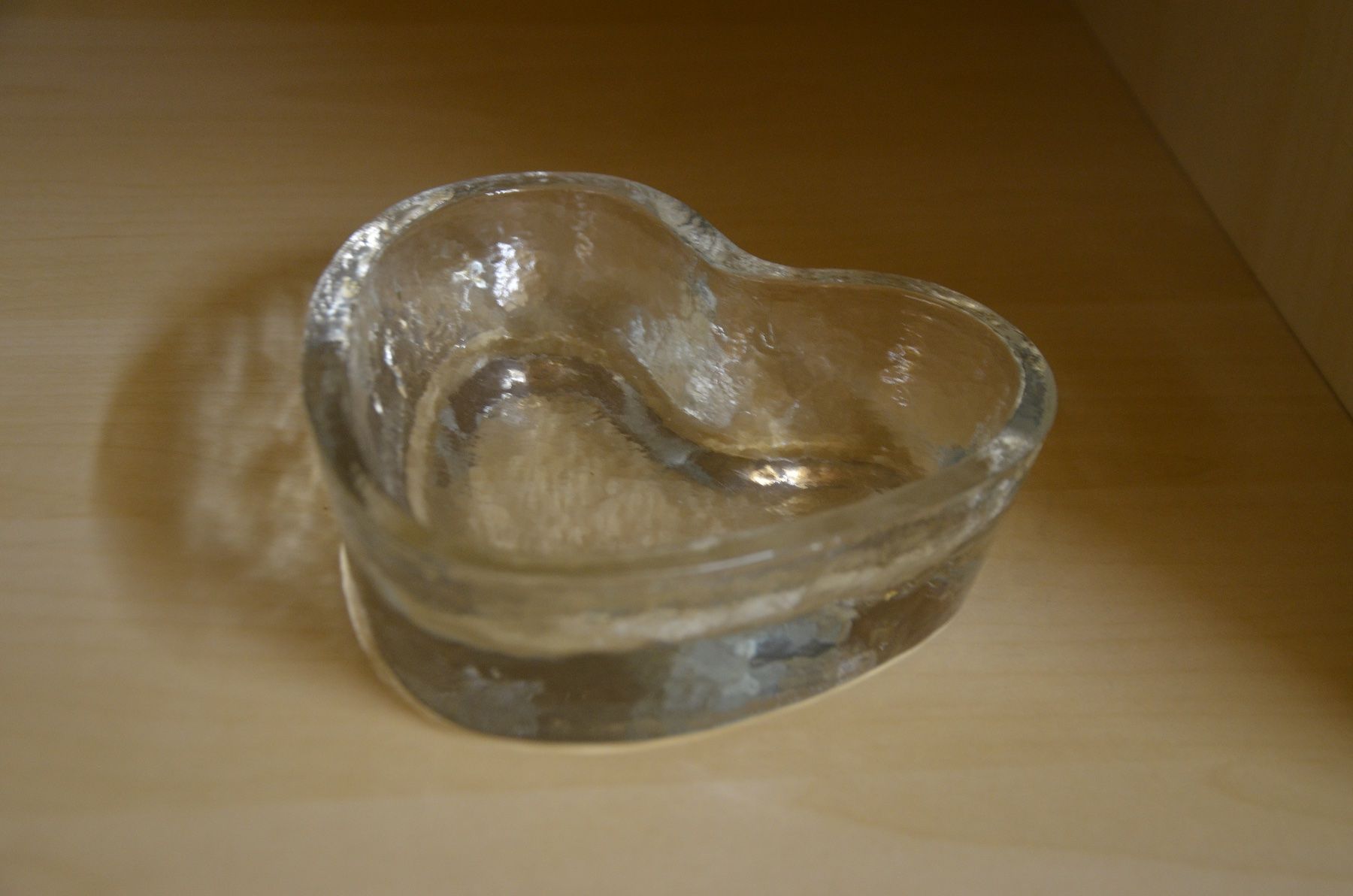Glasi Hergiswil Ciotole: RECIPIENT HERZ GLAS HERGISWIL – Usato da Chiasso venduto da Dolly015