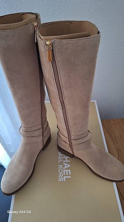 Chaussures femmes: Stivali Michael Kors – D'occasion à Bellinzona par Erny650 1