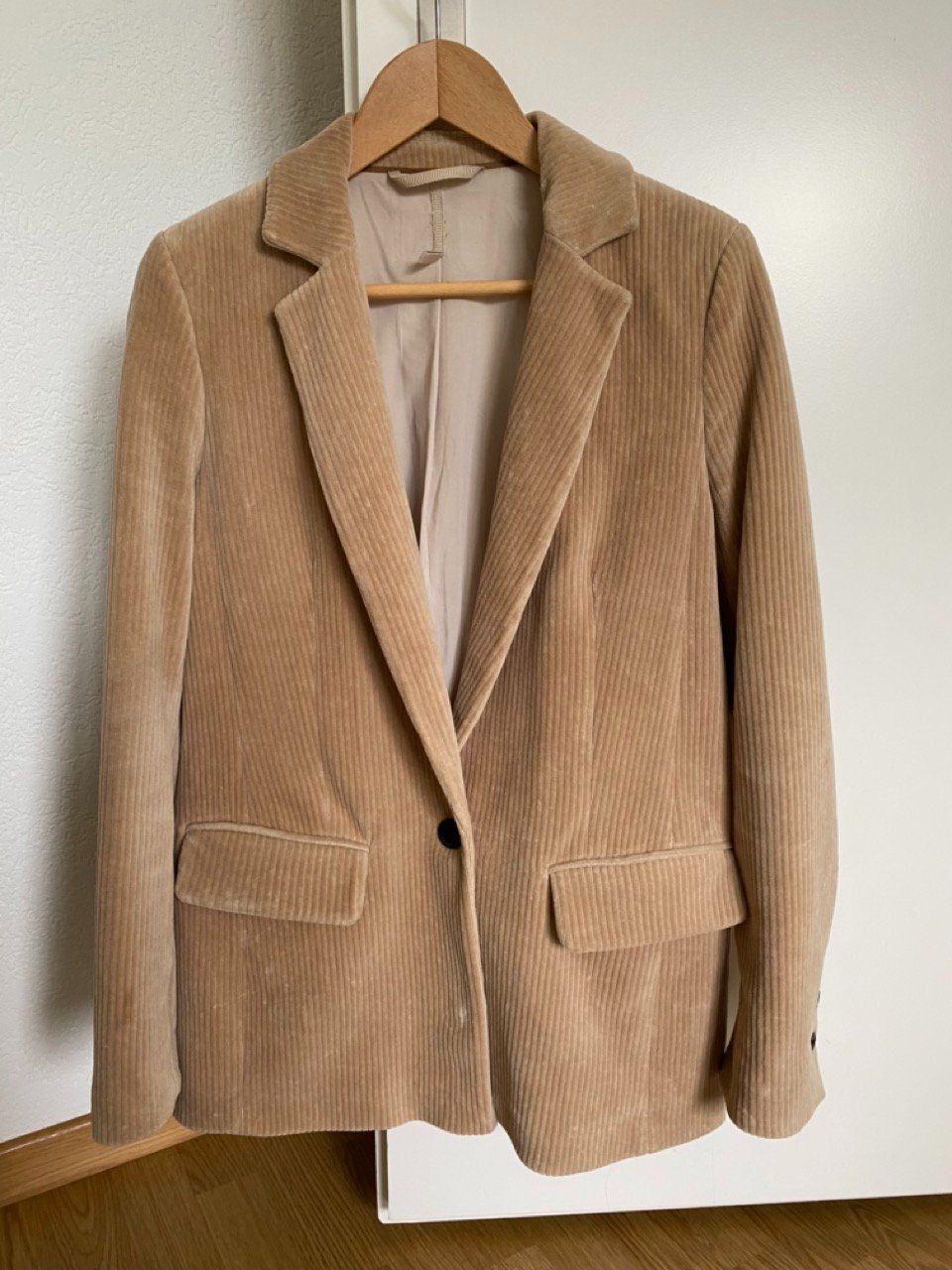 Esprit Giacche: Manchester Cord Blazer (38/M) – Usato da Zumikon venduto da Frauenecke