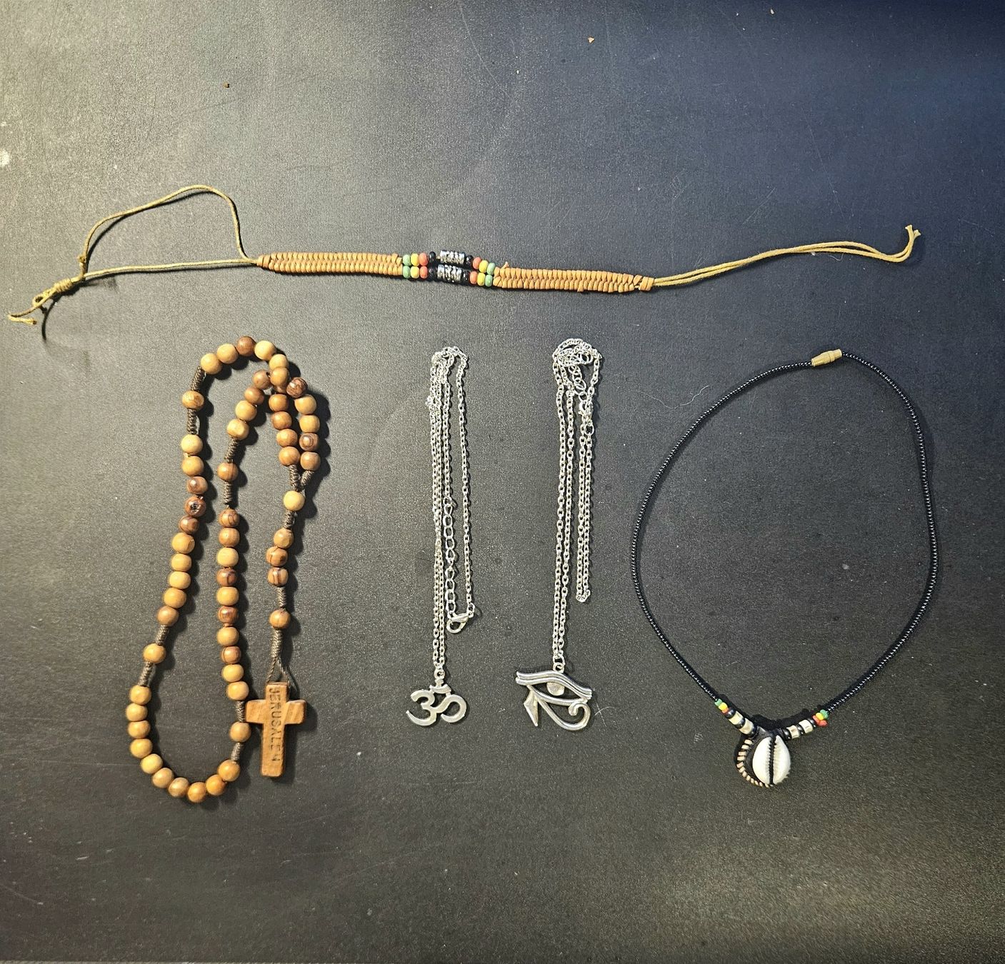 Altri gioielli: Lot 5 Colliers et Bracelets – Usato da Ecoteaux venduto da floom