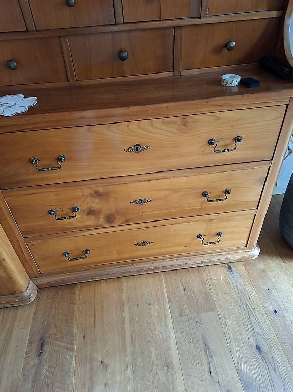Buffets: Kirschbaumbuffet  – D'occasion à Fulenbach par Wulle-Egge 1