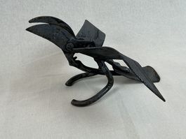 GARTEN SKULPTUR Vogel aus einer Gartenschere