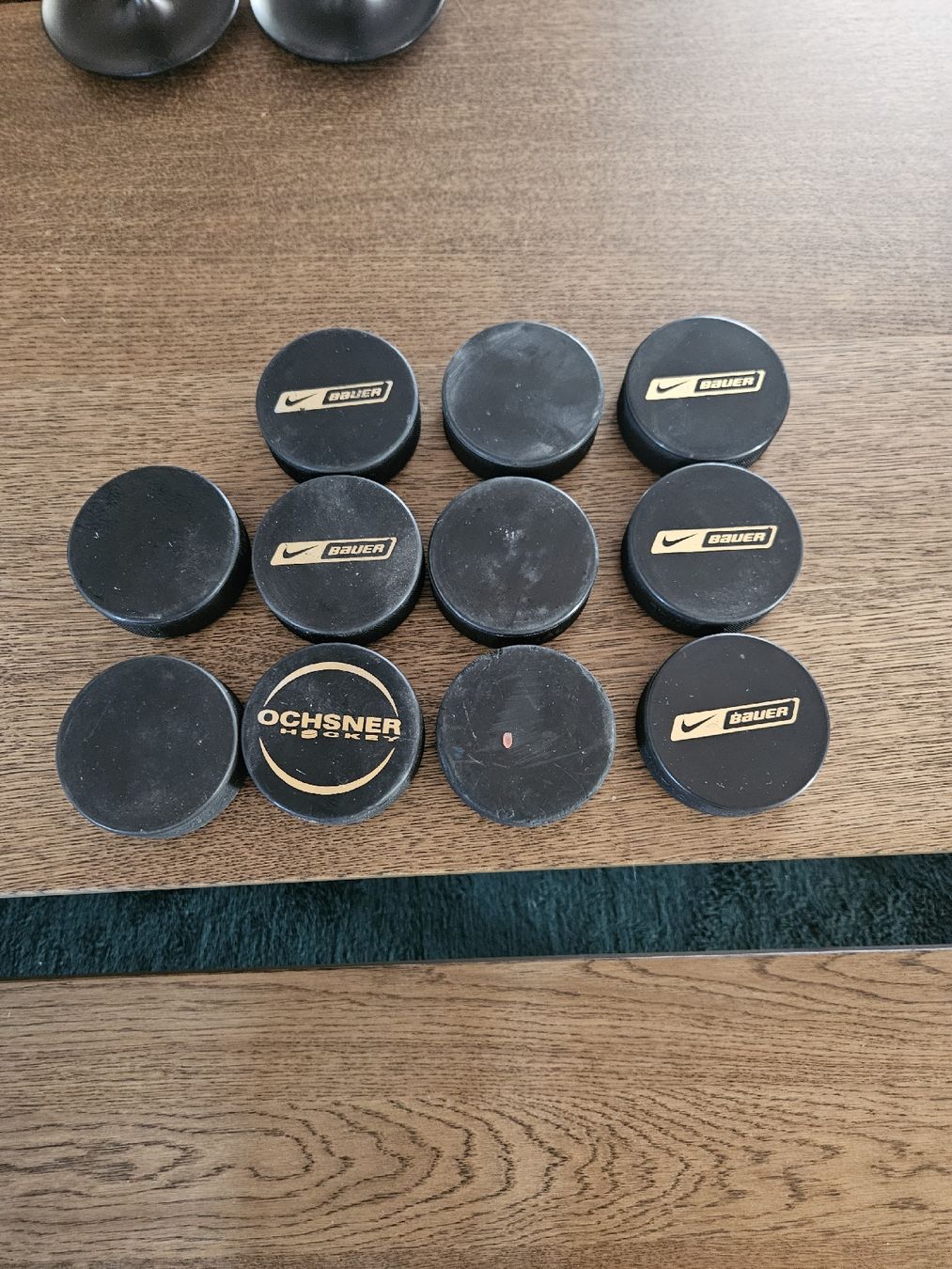 Bälle: 11 Eishockey Puck – Gebraucht aus Egg SZ von Audisport95