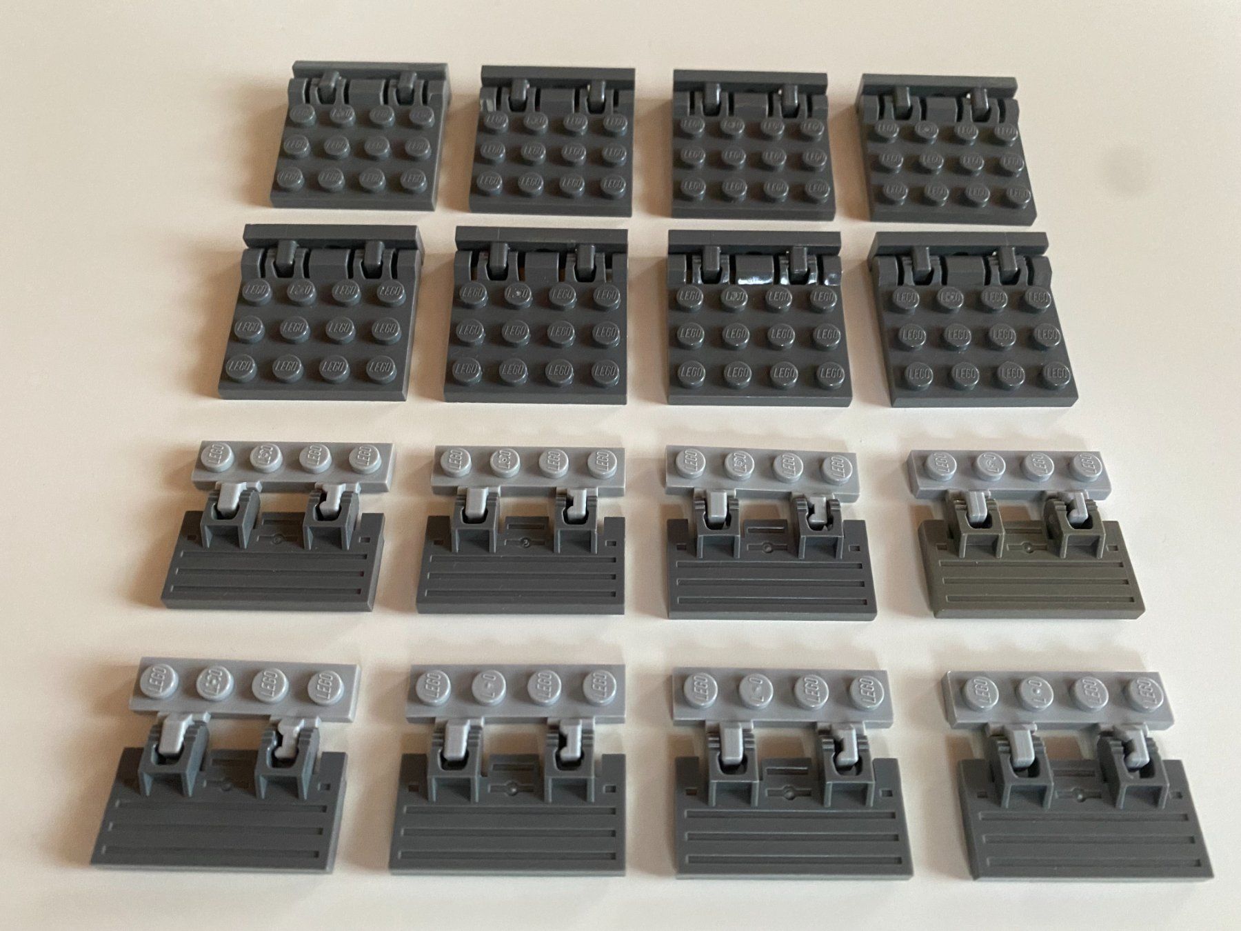 Lego Giocattoli: LEGO - GRAUE - SCHARNIER - PLÄTTLI – Usato da Gelterkinden venduto da ajdt4